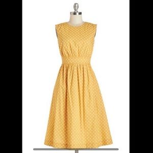 Retro yellow polka dot Emily and Fin dress sz XL